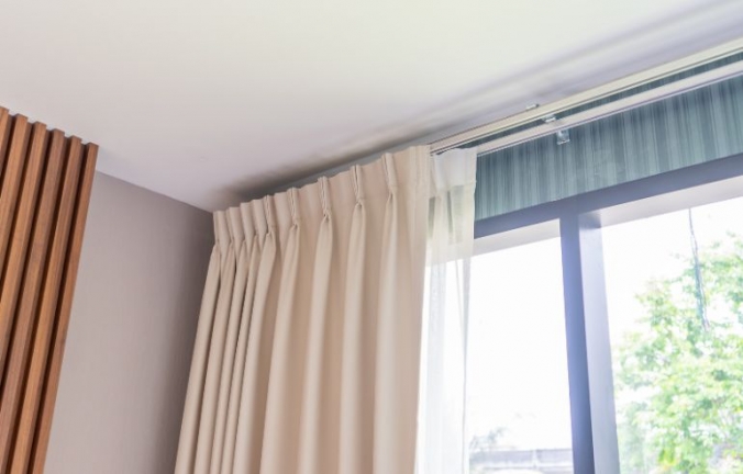 How To Put Up A Curtain Rail