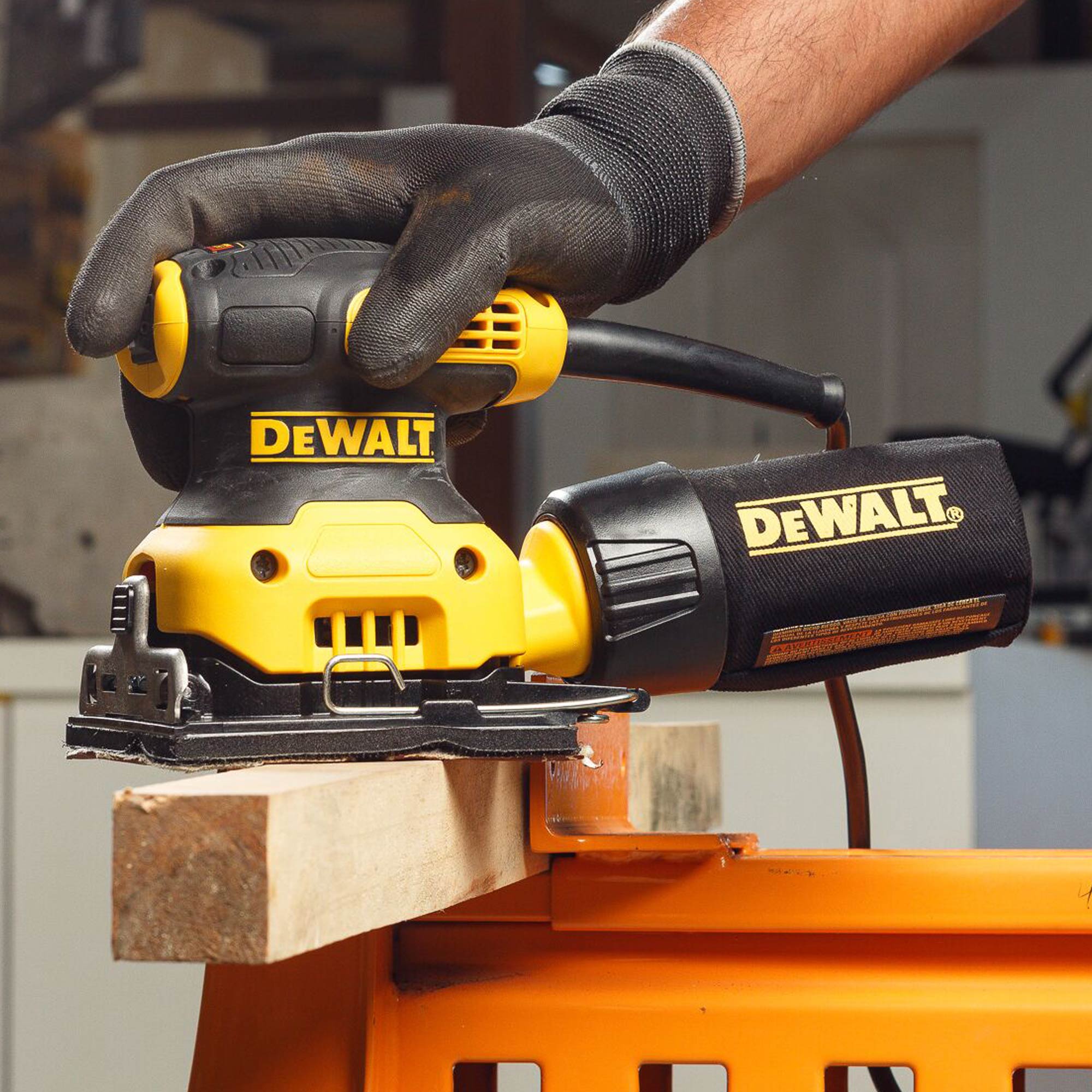 DEWALT DWE6411 240v 1/4 Sheet Sander ToolStore UK