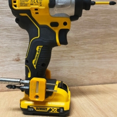 STEALTHMOUNTS BH-DW-S-YLW-2 Stubby Bit Holders Dewalt Yellow