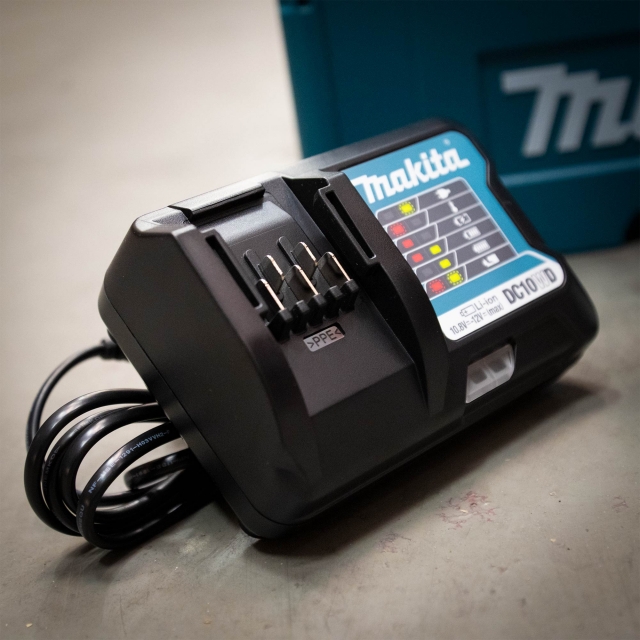 MAKITA MAKITA CLX224AJ 12v DF333/TD110 Drill Driver & Impact Wrench Twin Pack with 2x2ah batteries