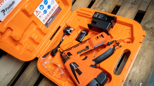 PASLODE PASLODE IM65A/F16 Li-Ion Impulse Angled Nailer