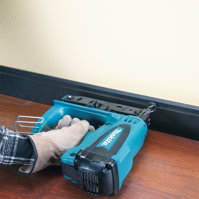 MAKITA MAKITA GF600SE Gas Nailer