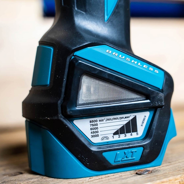 MAKITA MAKITA DGA463Z 18v Brushless 115mm Grinder BODY ONLY