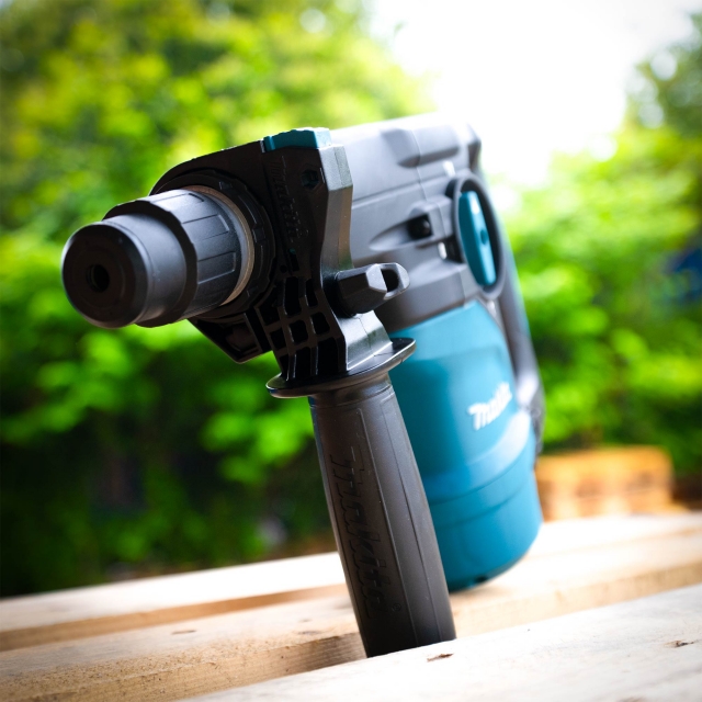 MAKITA MAKITA HR3001CJ 110v SDS Plus 1050w Rotary Hammer