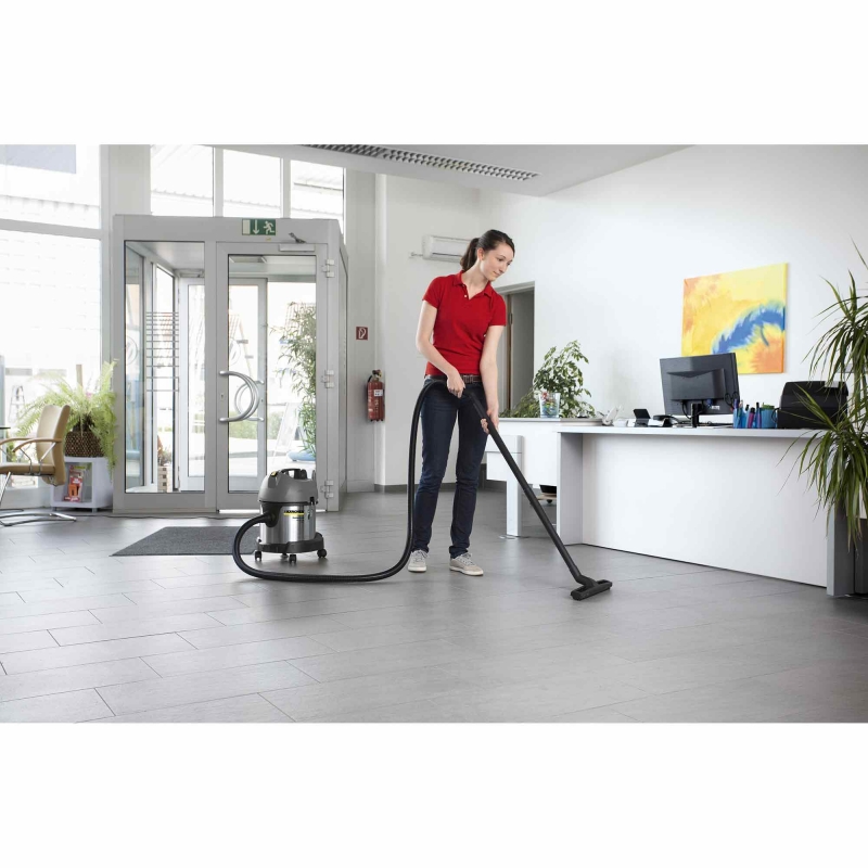 KARCHER NT20/1 ME Classic 240v 20L Wet & Dry Vacuum ToolStore UK