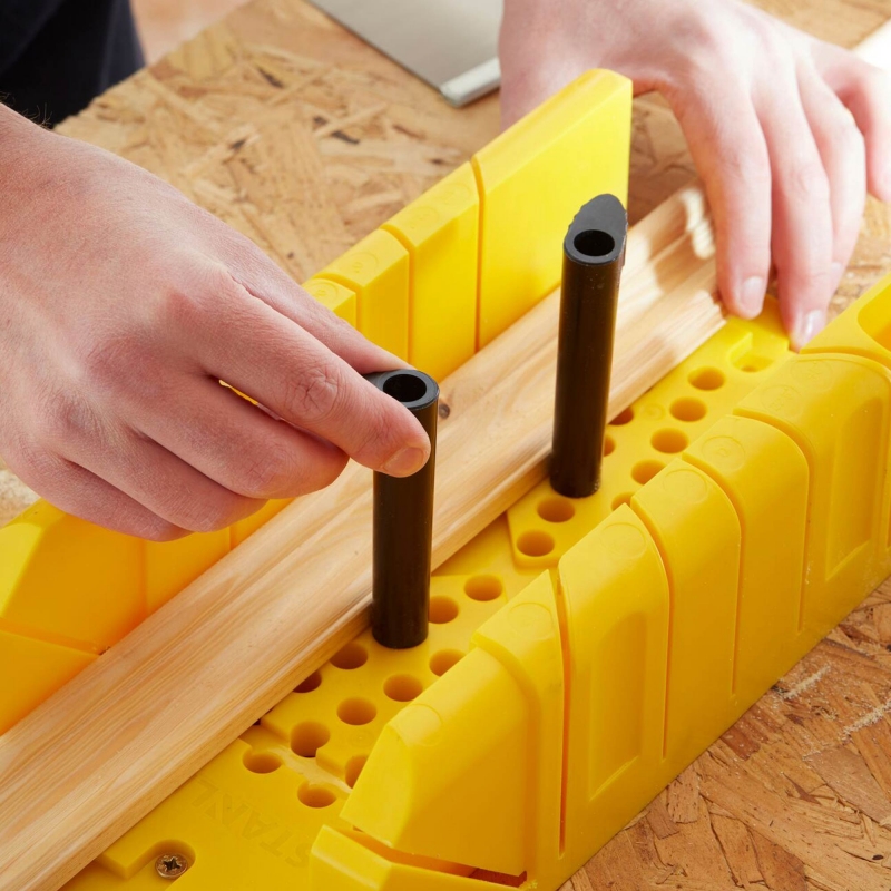 STANLEY STANLEY 1 20 600 Mitre Box with Saw