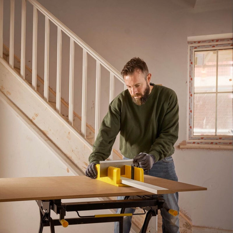 STANLEY STANLEY 1 20 600 Mitre Box with Saw