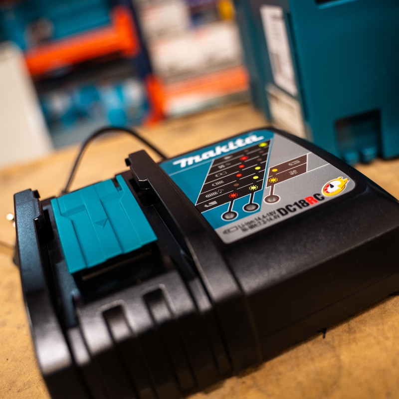 MAKITA MAKITA DLX2455TJ 18v DHP486/DTD172 Twin Kit with 2x5ah Batteries