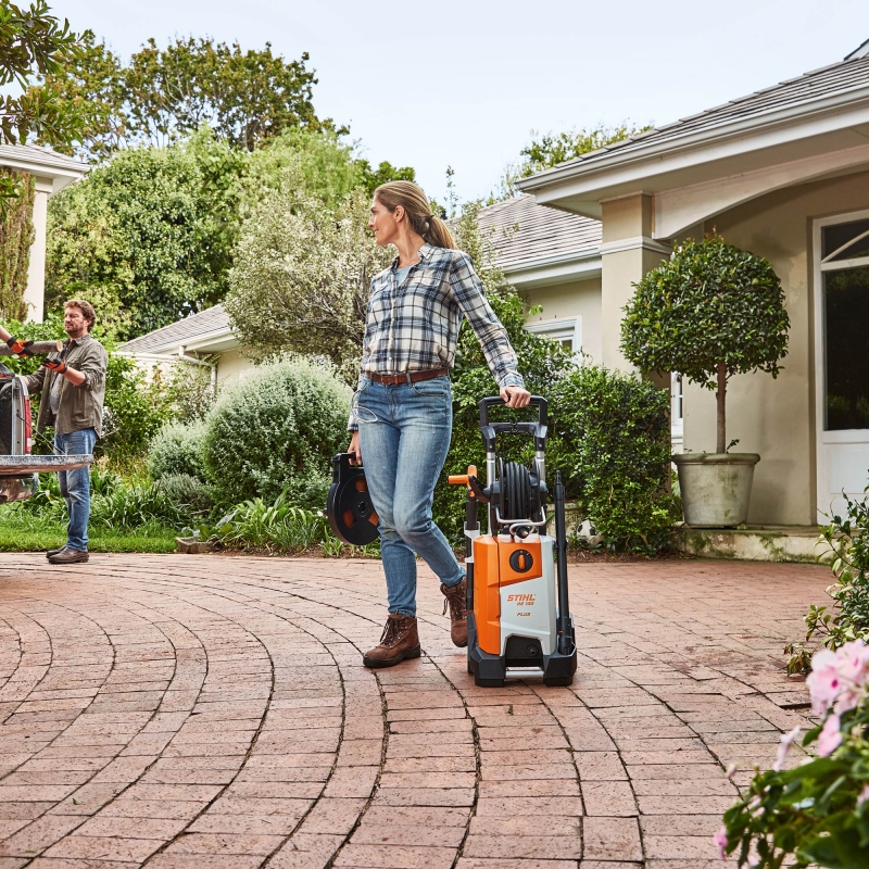 STIHL STIHL RE130+ Pressure Washer plus Foam Nozzle