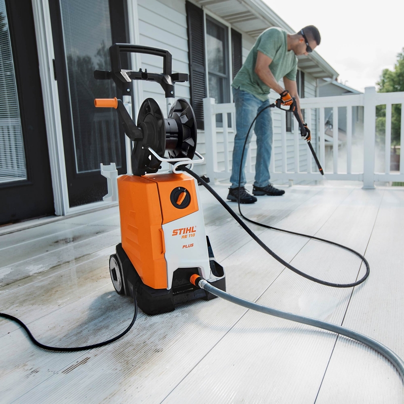 STIHL STIHL RE110+ Pressure Washer plus Foam Nozzle