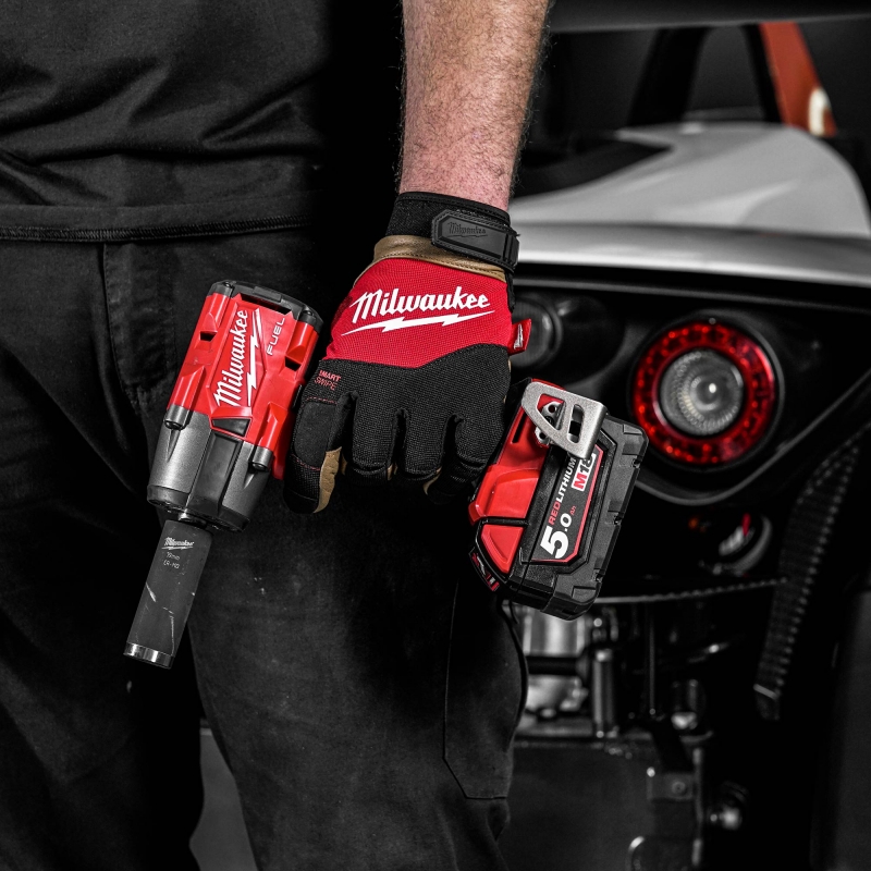 MILWAUKEE MILWAUKEE M18FMTIW2F12-502X 18v FUEL G2 Impact Wrench with 2x5ah Batteries