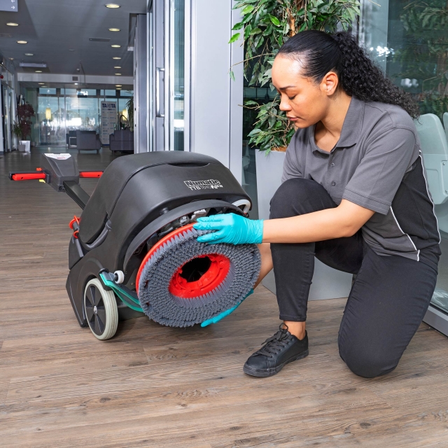 NUMATIC NUMATIC 920086 TTB1840NXRHM 36v Scrub Dryer with 2x Batteries