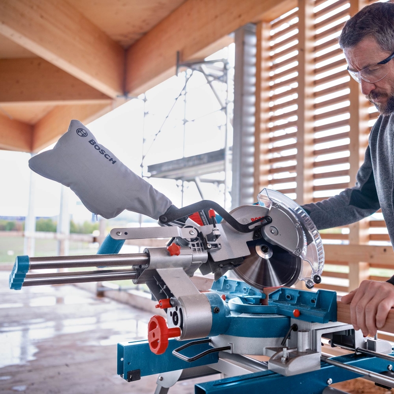 BOSCH BOSCH GCM18V-254D 18v Brushless 254mm Mitre Saw BODY ONLY