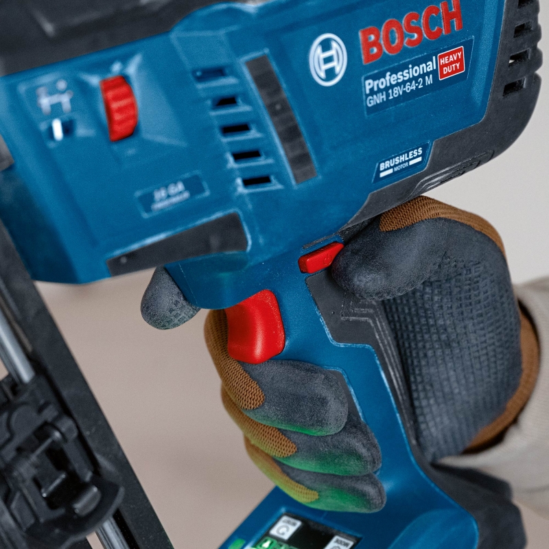 BOSCH BOSCH GNH18V-64-2M 18v Brushless 16G Nailer BODY ONLY with LBoxx Carry Case