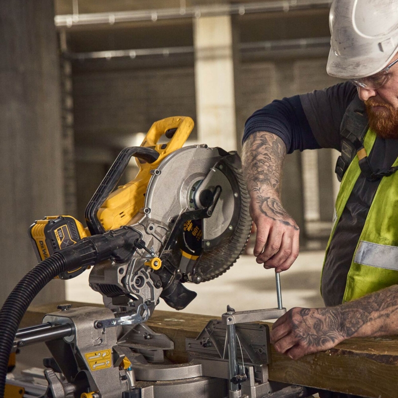 DEWALT DEWALT DCS782XW2 18v Brushless 305mm Slide Mitre Saw with 2x8ah Batteries