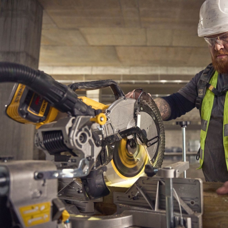 DEWALT DEWALT DCS782XW2 18v Brushless 305mm Slide Mitre Saw with 2x8ah Batteries