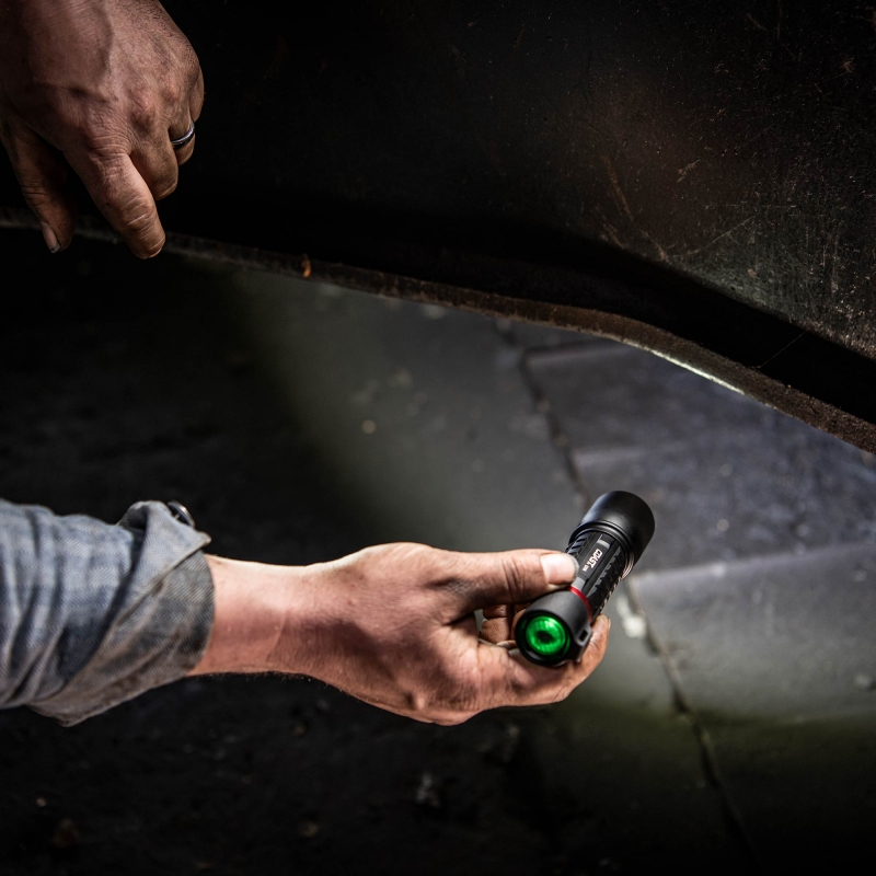 COAST COAST XP11R Rechargeable Torch - 2000 Lumens