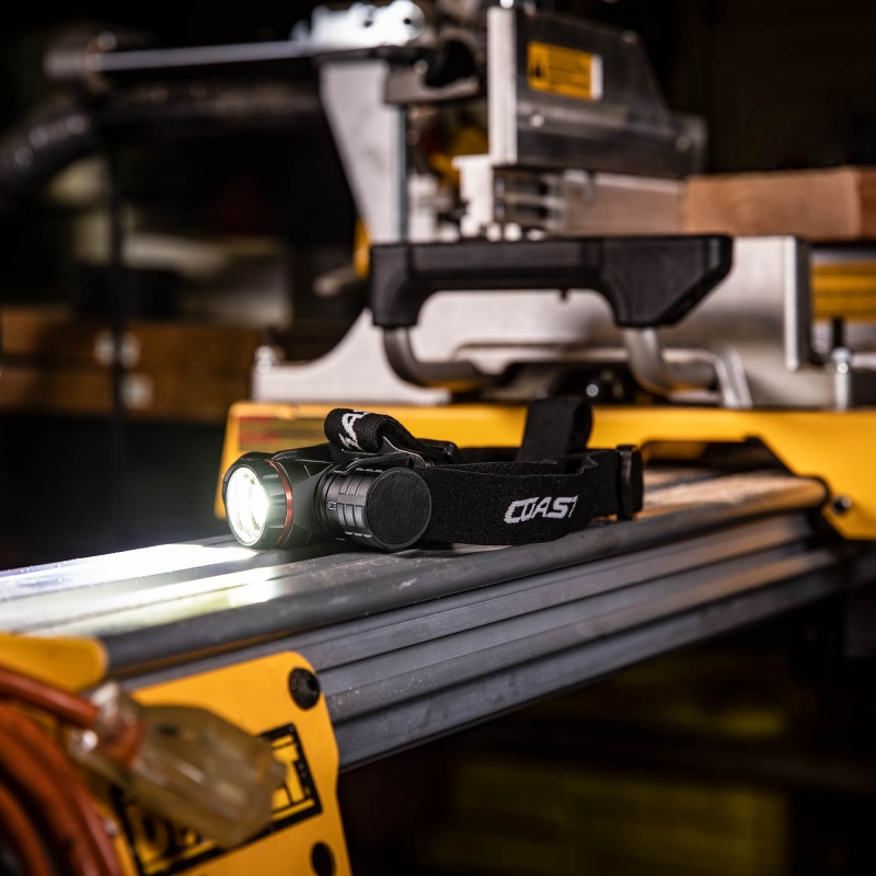 COAST COAST XPH34R Rechargeable Head-Torch 2400 Lumens