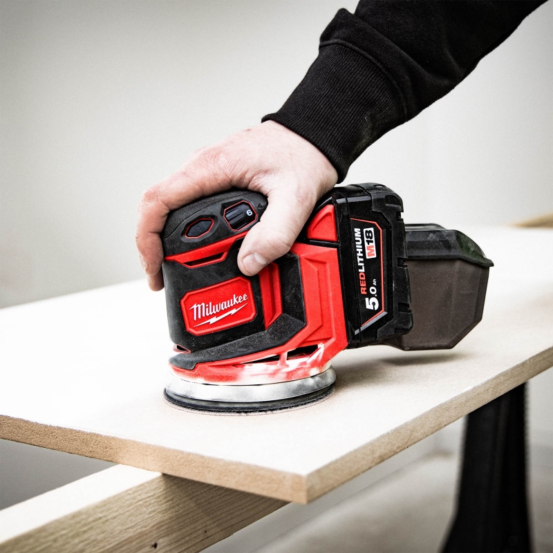 MILWAUKEE MILWAUKEE M18BOS125-0 18v Random Orbital Sander BODY ONLY