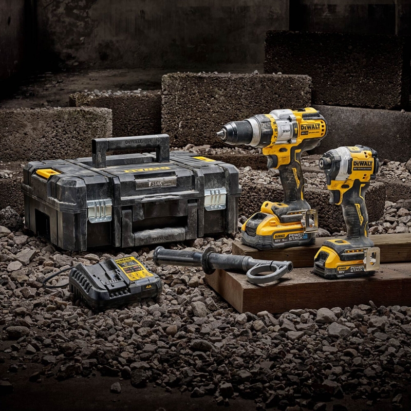 DEWALT DEWALT DCK2052H1E1T 18v Combi / Impact Driver Twin Pack with 1x1.7ah and 1x5ah Battery