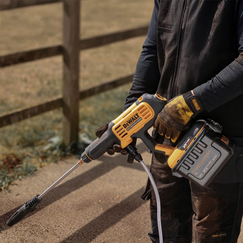 DEWALT DEWALT DCMPW1000N 54v Brushless Power Cleaner Body Only