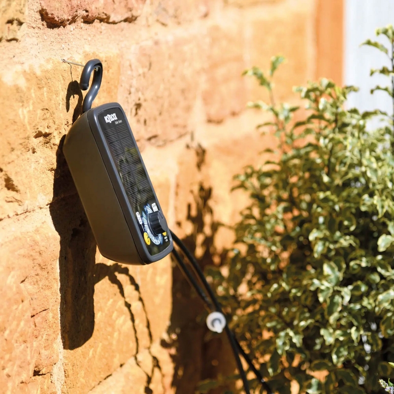 HOZELOCK HOZELOCK 100-101-033 Solar Select Watering Kit