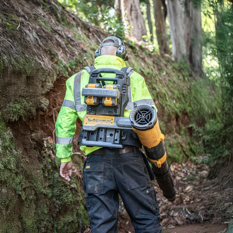 DEWALT DEWALT DCMBBL800N 2x54v Backpack Blower BODY ONLY