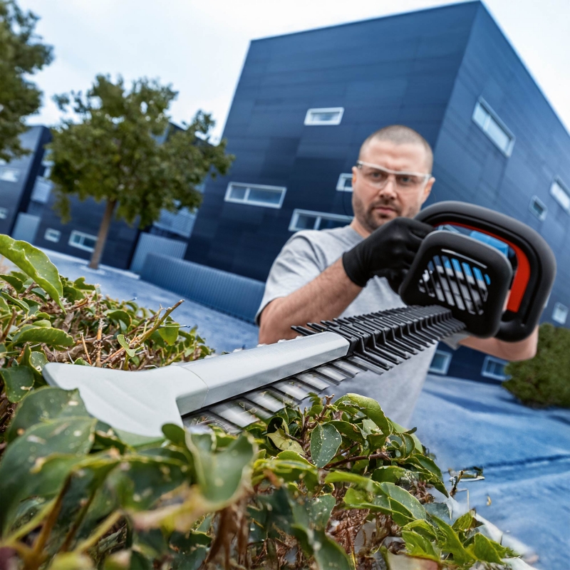 BOSCH BOSCH GHE18V-60 18v Brushless Hedge Trimmer BODY ONLY