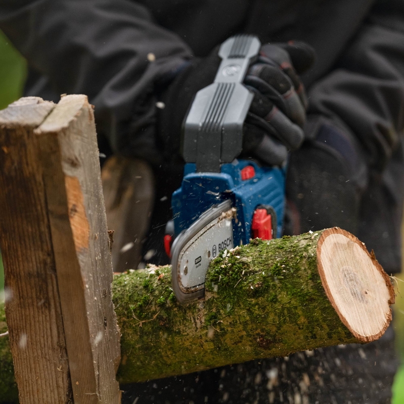 BOSCH BOSCH GKE18V-15 Pruning Chainsaw BODY ONLY