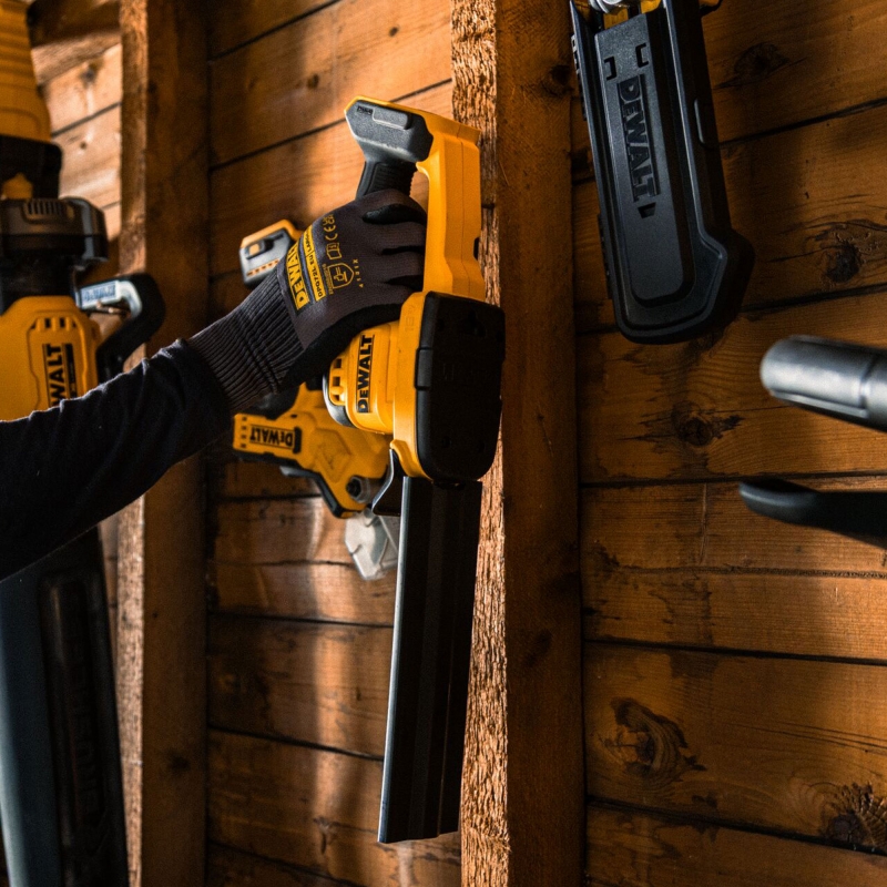 DEWALT DEWALT DCMHT520N 18v Compact Hedge Trimmer BODY ONLY