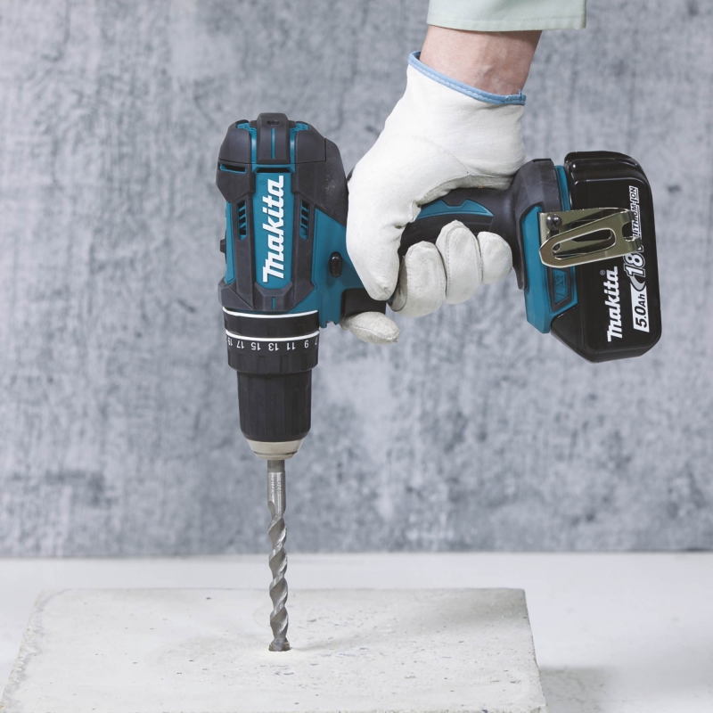 MAKITA MAKITA DHP482RTJ 18v Combi Drill with 2x5ah Batteries