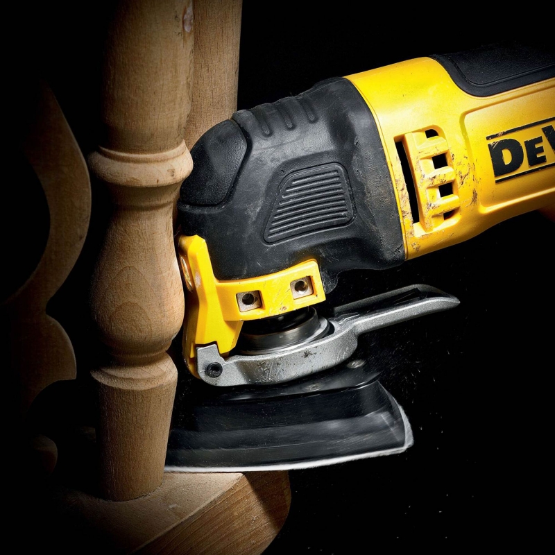 DEWALT DEWALT DCS355M2 18v Brushless 3-Speed Multi-Tool with 2x4ah Batteries