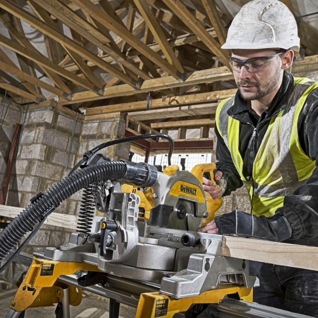 DEWALT DEWALT DWS777 240v 216mm Slide Mitre with XPS