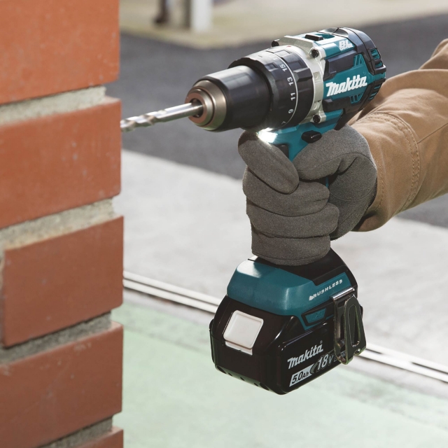MAKITA MAKITA DHP484RTJ 18v Brushless Combi Drill with 2x5ah Batteries