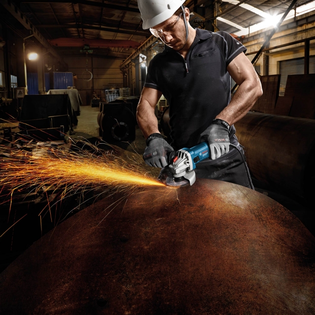 BOSCH BOSCH GWS7-115 240v 115mm Slim Grip Grinder