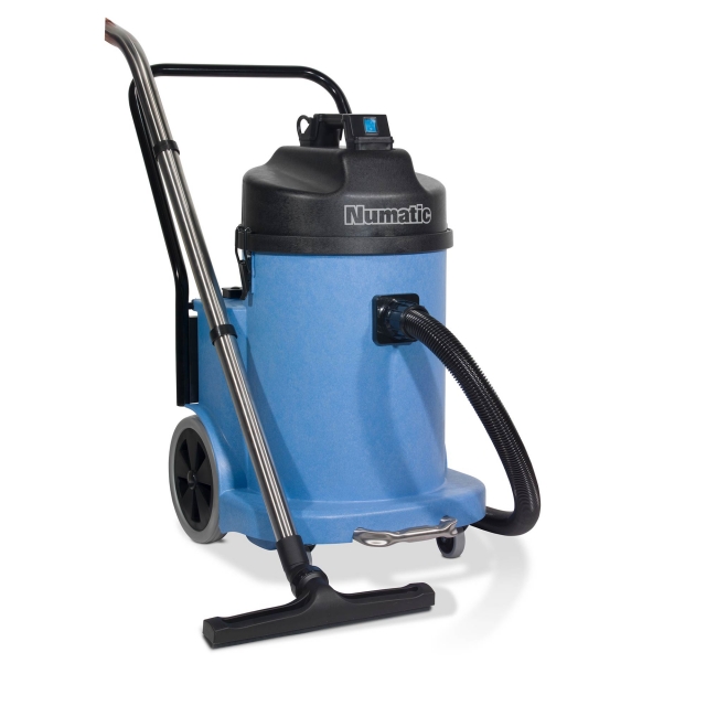 NUMATIC NUMATIC WVD900-2 240v Wet and Dry Vac c/w BB8 Kit