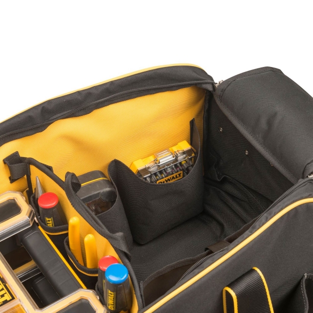 DEWALT DEWALT DWST1-79210 Large Duffle Bag with wheels