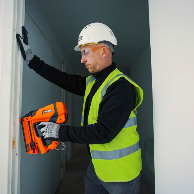 PASLODE PASLODE IM65/F16 Li-Ion Impulse Gas Brad Nailer