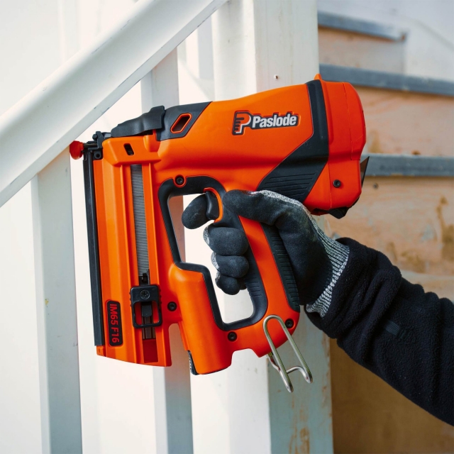 PASLODE PASLODE IM65/F16 Li-Ion Impulse Gas Brad Nailer