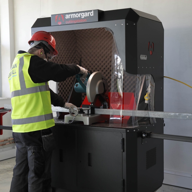 ARMORGARD ARMORGARD SS7 CuttingStation Chopsaw Work Bench + Extensions